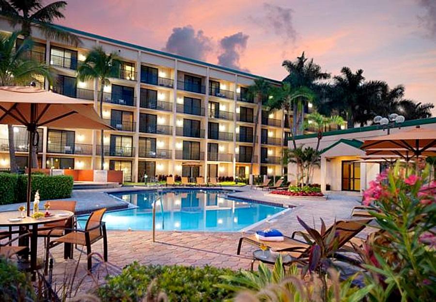 Courtyard By Marriott Fort Lauderdale East / Lauderdale-By-The-Sea Bagian luar foto
