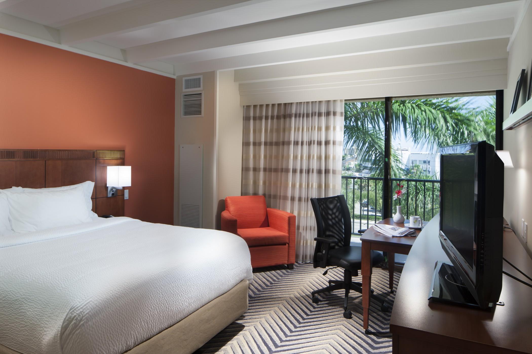 Courtyard By Marriott Fort Lauderdale East / Lauderdale-By-The-Sea Bagian luar foto
