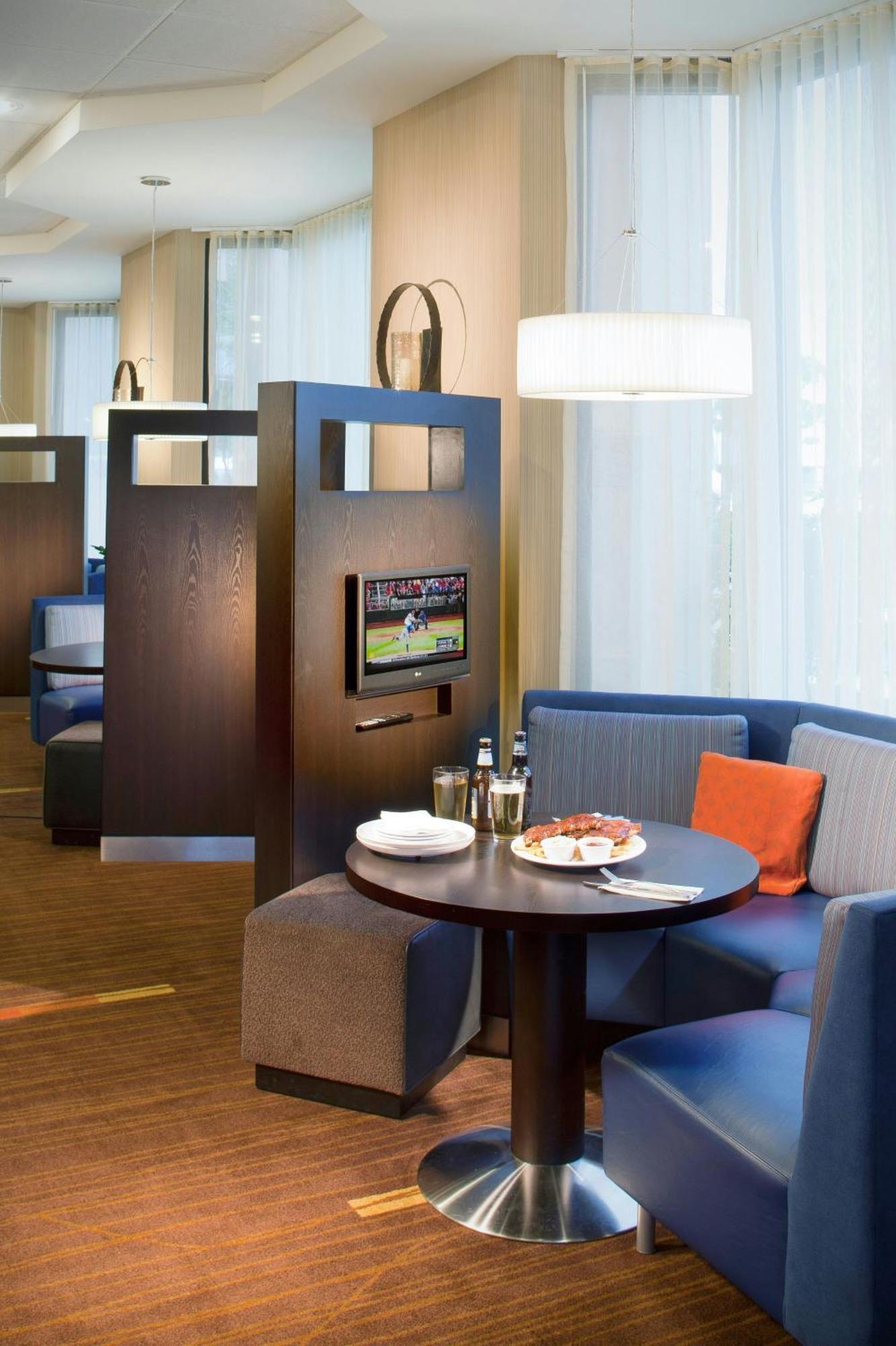 Courtyard By Marriott Fort Lauderdale East / Lauderdale-By-The-Sea Bagian luar foto