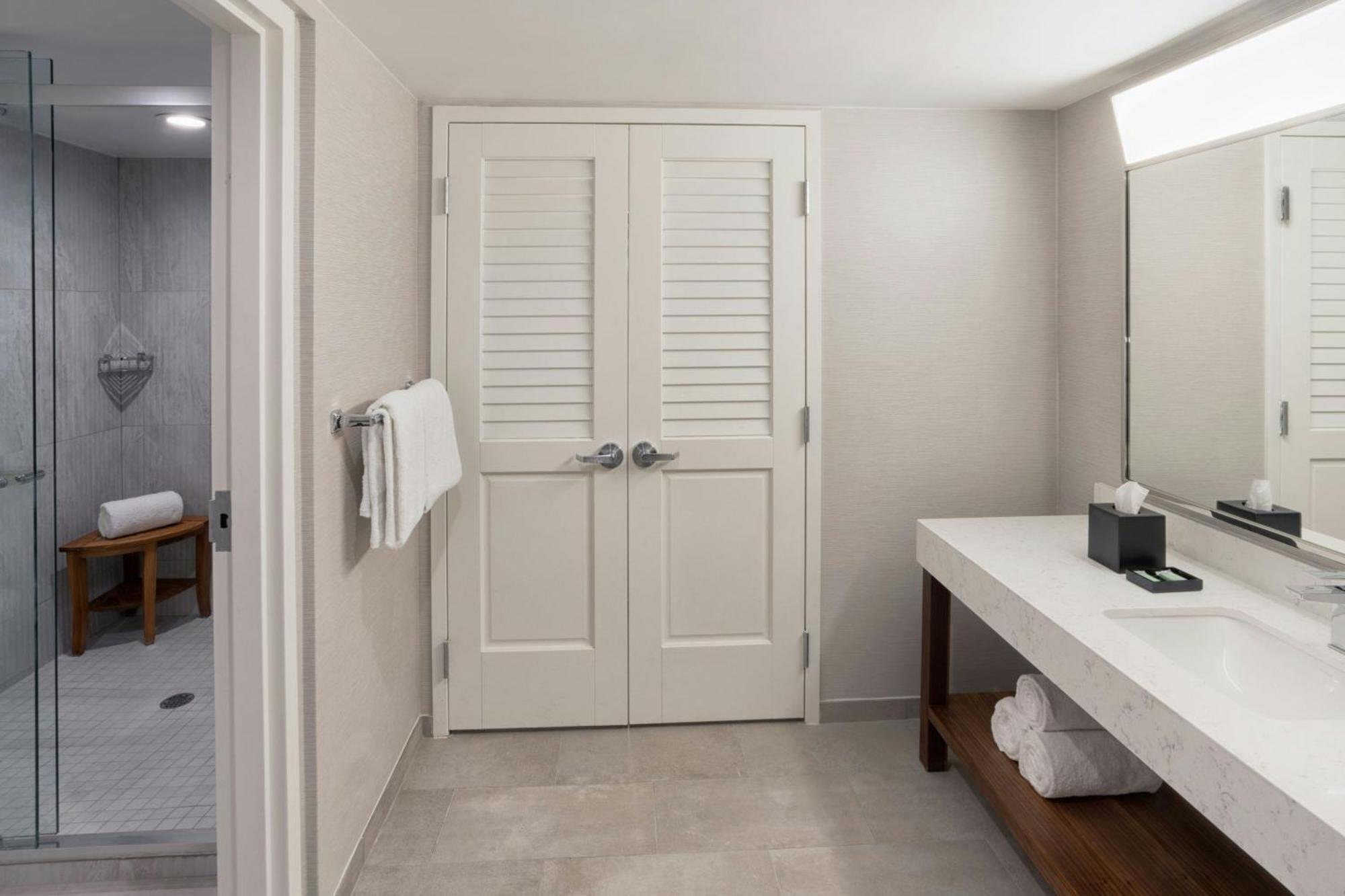 Courtyard By Marriott Fort Lauderdale East / Lauderdale-By-The-Sea Bagian luar foto