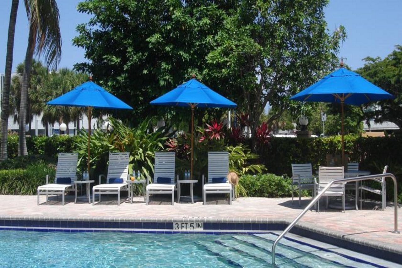 Courtyard By Marriott Fort Lauderdale East / Lauderdale-By-The-Sea Bagian luar foto